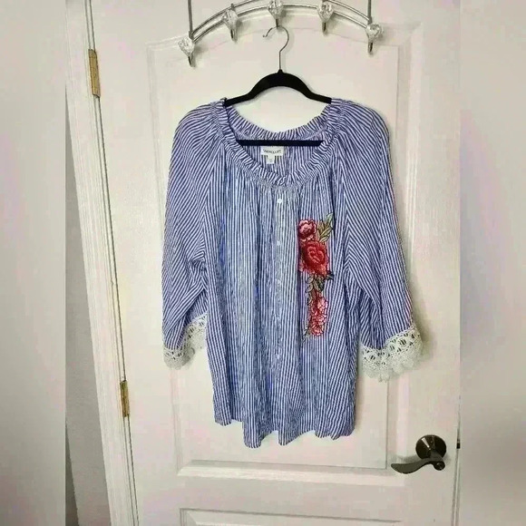 Plus size light, loose blouse EUC #17 - Picture 1 of 8
